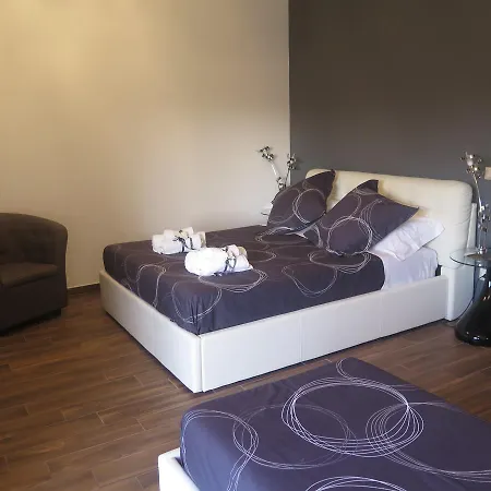 Bed & Breakfast Symposium 4*