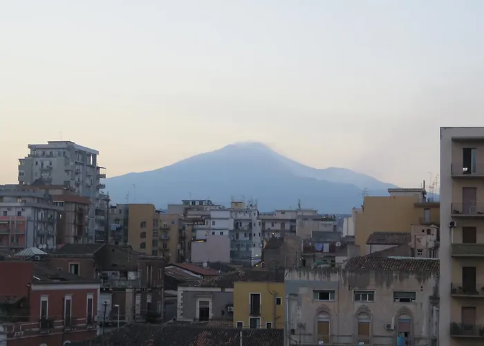 Symposium 住宿加早餐酒店 卡塔尼亚