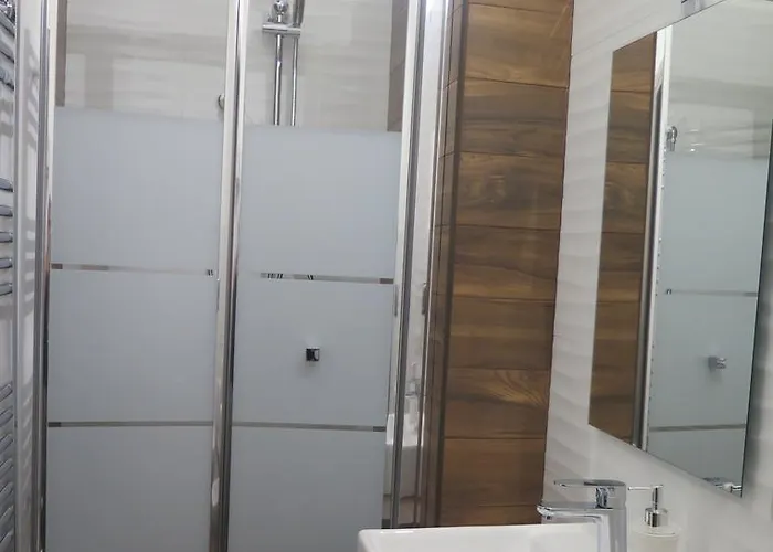 Symposium 4* 卡塔尼亚