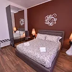 Oda ve Kahvaltı Symposium 4*