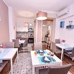 Oda ve Kahvaltı Symposium 4*