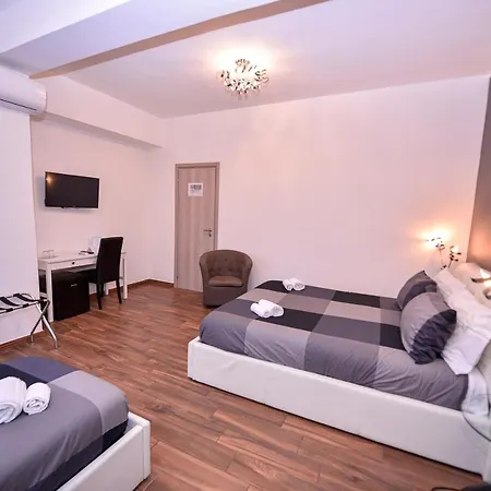 Symposium 4* קטאניה