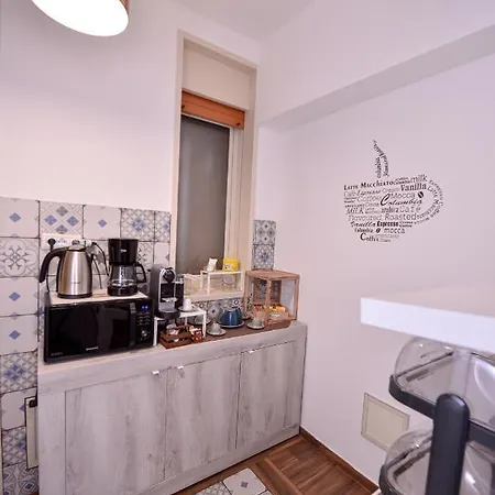 Symposium לינה וארוחת בוקר